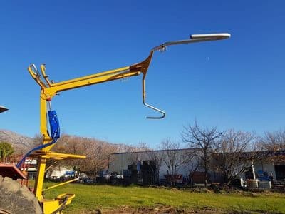Red Ant Netwizz netting machine