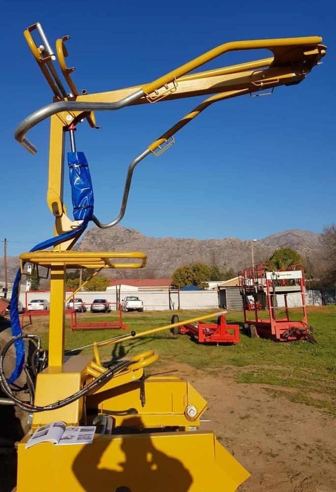 Red Ant Netwizz netting machine